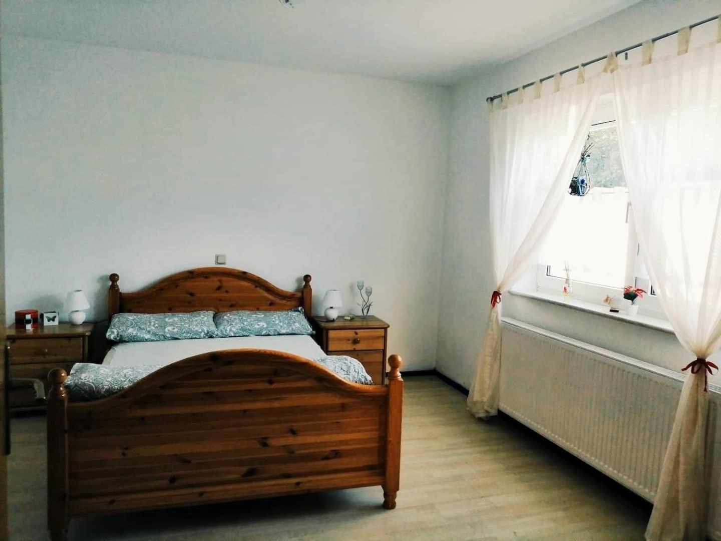 Apartmán 76 Qm Whg Im Eg Haus-Wohlfuehloase Vor Der Haustuer Gladenbach Exteriér fotografie