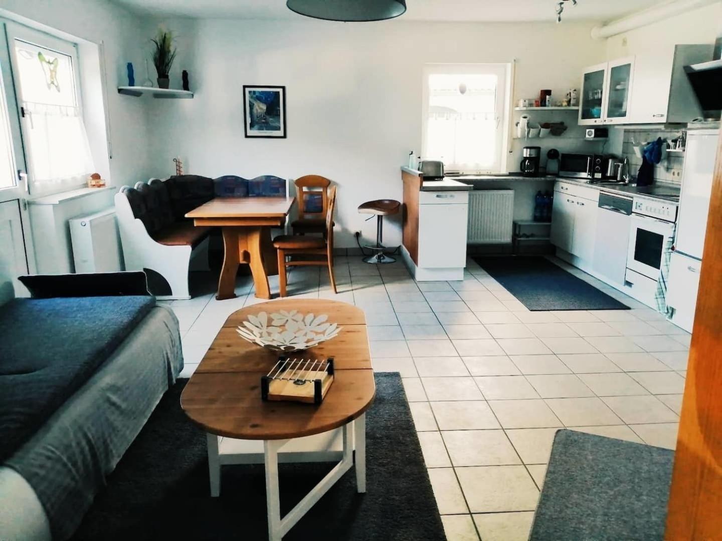 Apartmán 76 Qm Whg Im Eg Haus-Wohlfuehloase Vor Der Haustuer Gladenbach Exteriér fotografie
